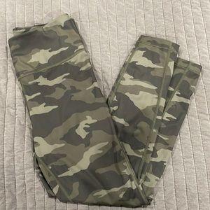 Athleta Ultimate Stash Pocket 7/8